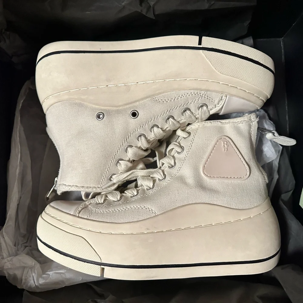 R13 high top